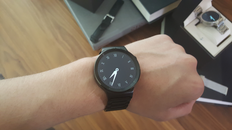 Illustration for article titled The Huawei Watch Is Luxury-Class But a Bit Too Bulky
